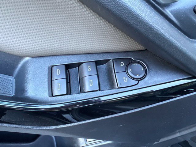 Used 2025 Chevrolet Equinox LT w/ Convenience Package II FWD image 18