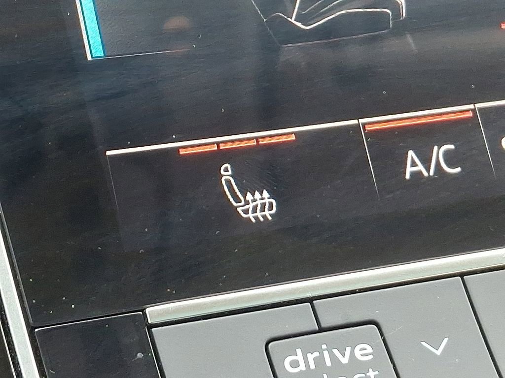 Certified 2025 Audi Q7 3.0T Premium w/ Convenience Package image 26