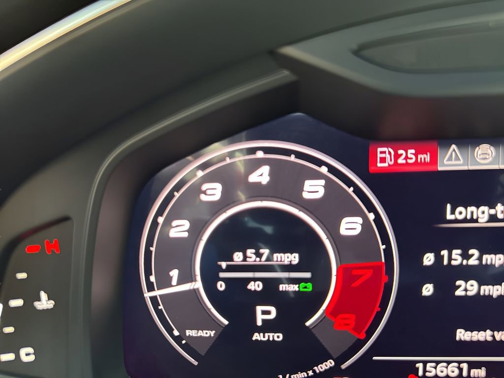 Used 2024 Audi RS 6 performance image 29