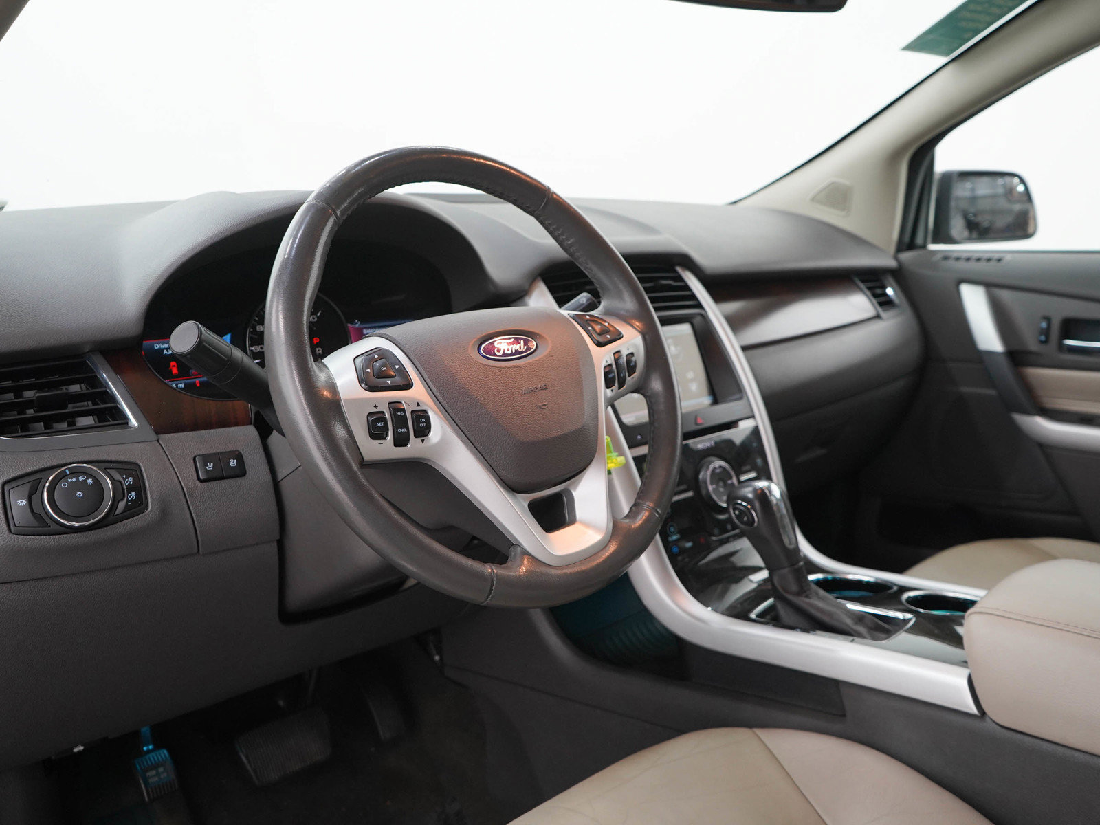 Used 2014 Ford Edge Limited FWD image 24
