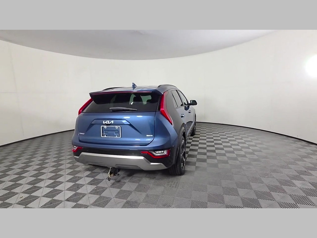 Used 2023 Kia Niro SX Touring FWD image 37
