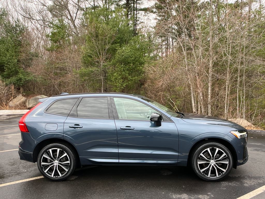 Used 2023 Volvo XC60 B5 Plus w/ Climate Package image 6