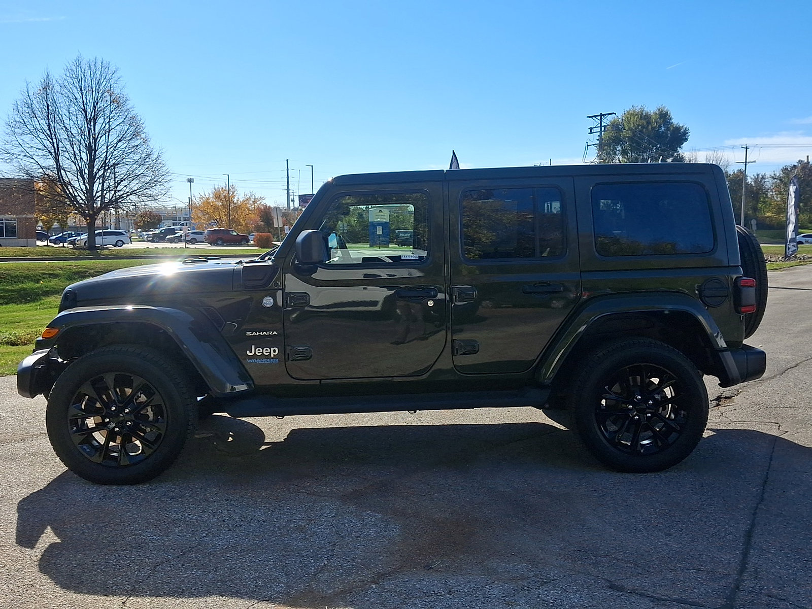 Used 2021 Jeep Wrangler Unlimited Sahara w/ Cold Weather Group image 7