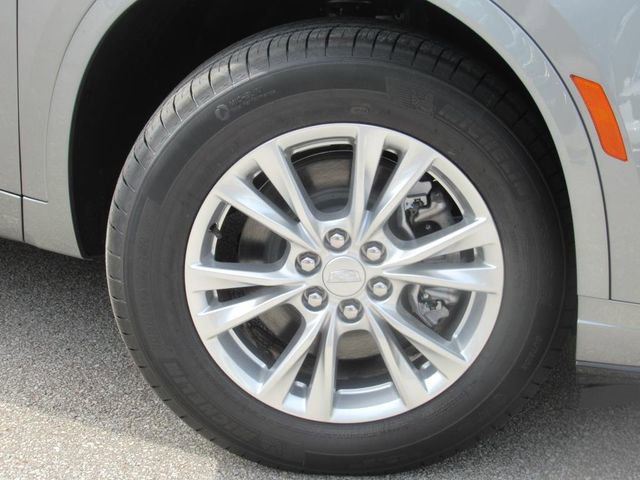 New 2025 Cadillac XT6 Luxury image 7