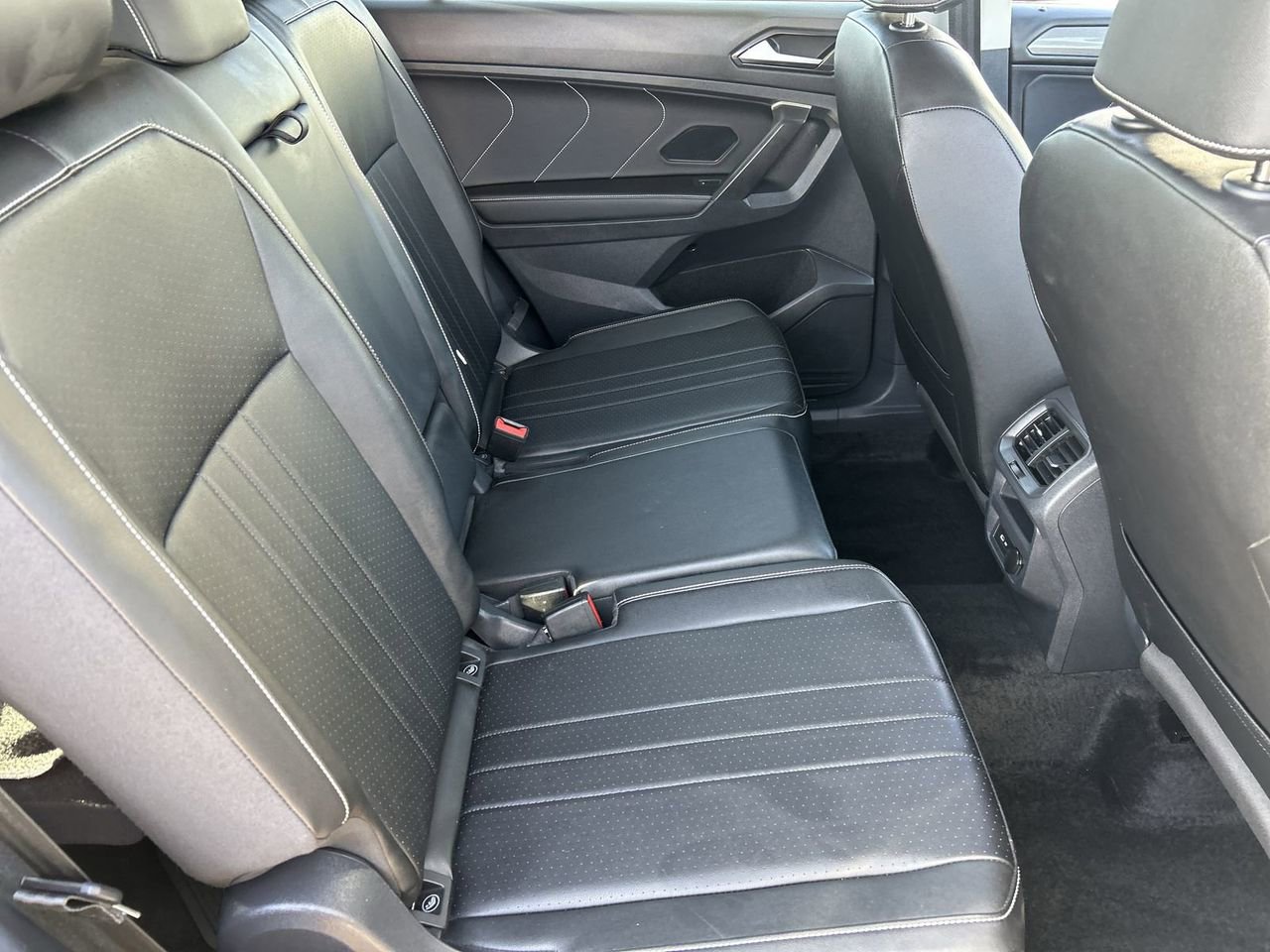 Certified 2023 Volkswagen Tiguan SE FWD image 10