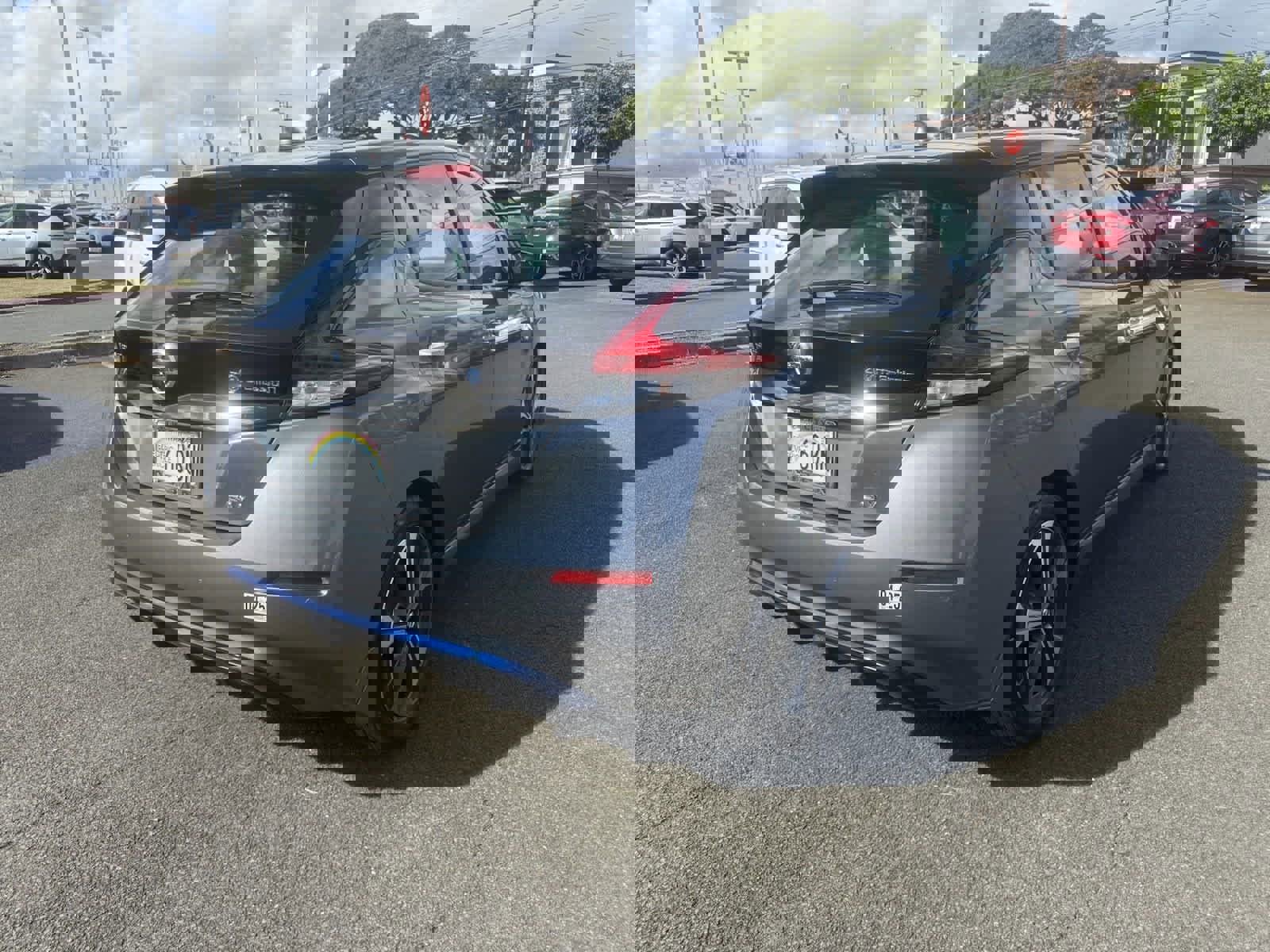 Certified 2020 Nissan Leaf SV image 3