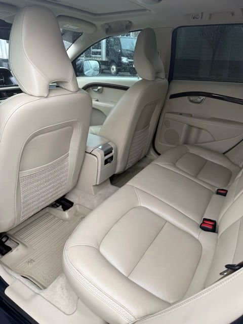 Used 2016 Volvo XC70 T5 Premier w/ Proximity Package image 35
