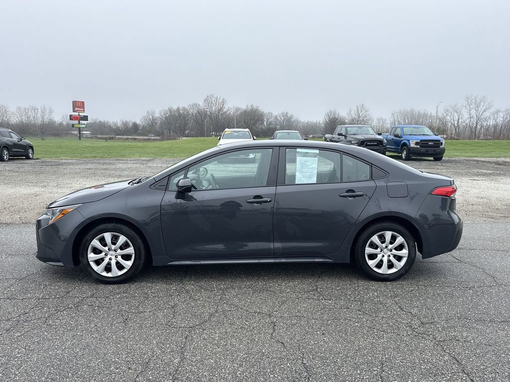 Used 2024 Toyota Corolla LE FWD image 5
