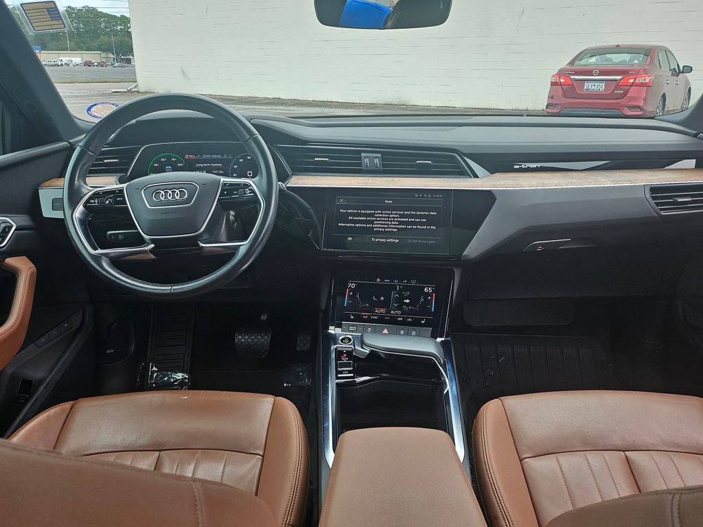 Used 2021 Audi e-tron Premium image 36