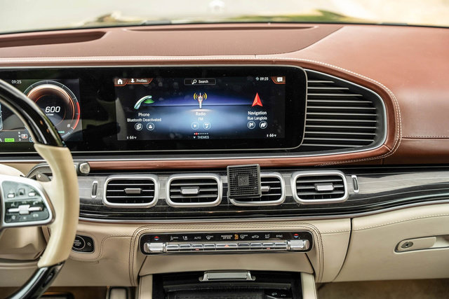 Used 2023 Mercedes-Benz Maybach GLS 600 4MATIC image 43
