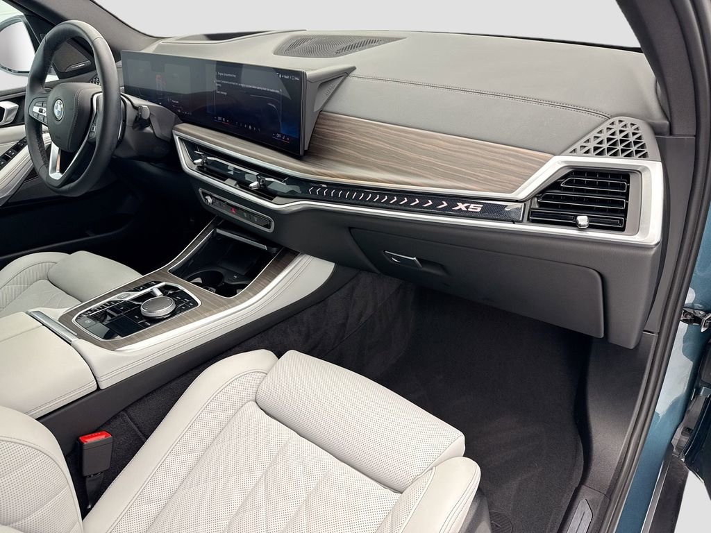 Certified 2024 BMW X5 xDrive40i w/ Premium Package AWD/4WD image 16