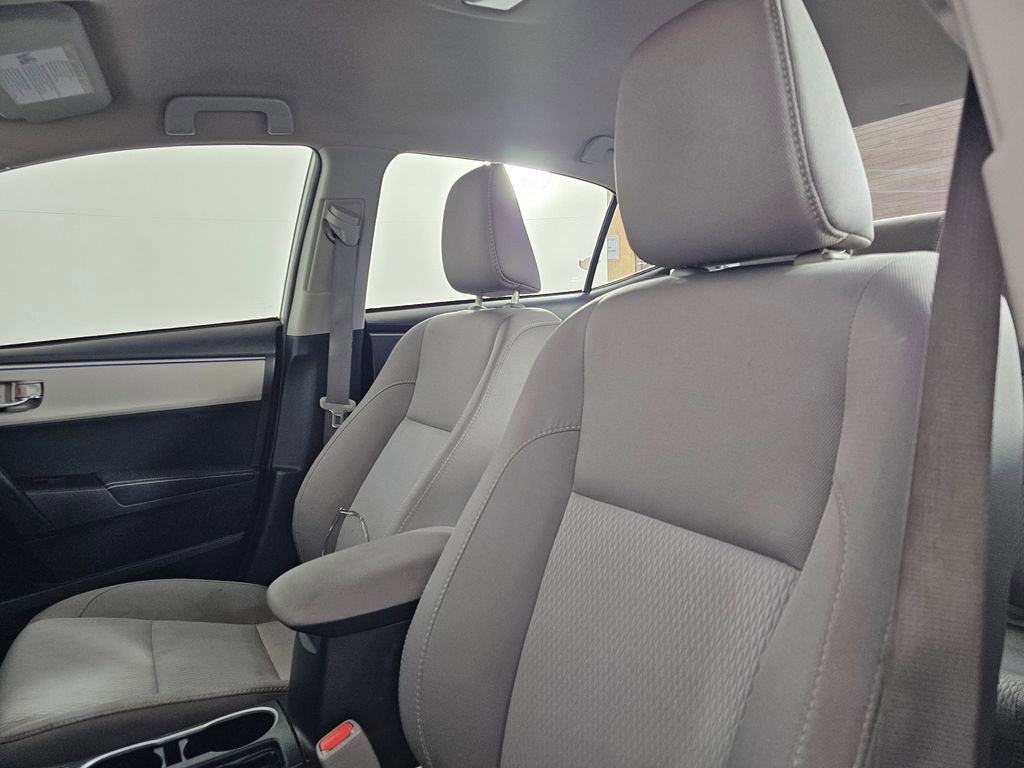 Used 2016 Toyota Corolla LE image 23
