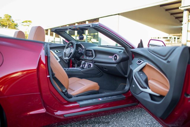 Used 2021 Chevrolet Camaro SS image 39