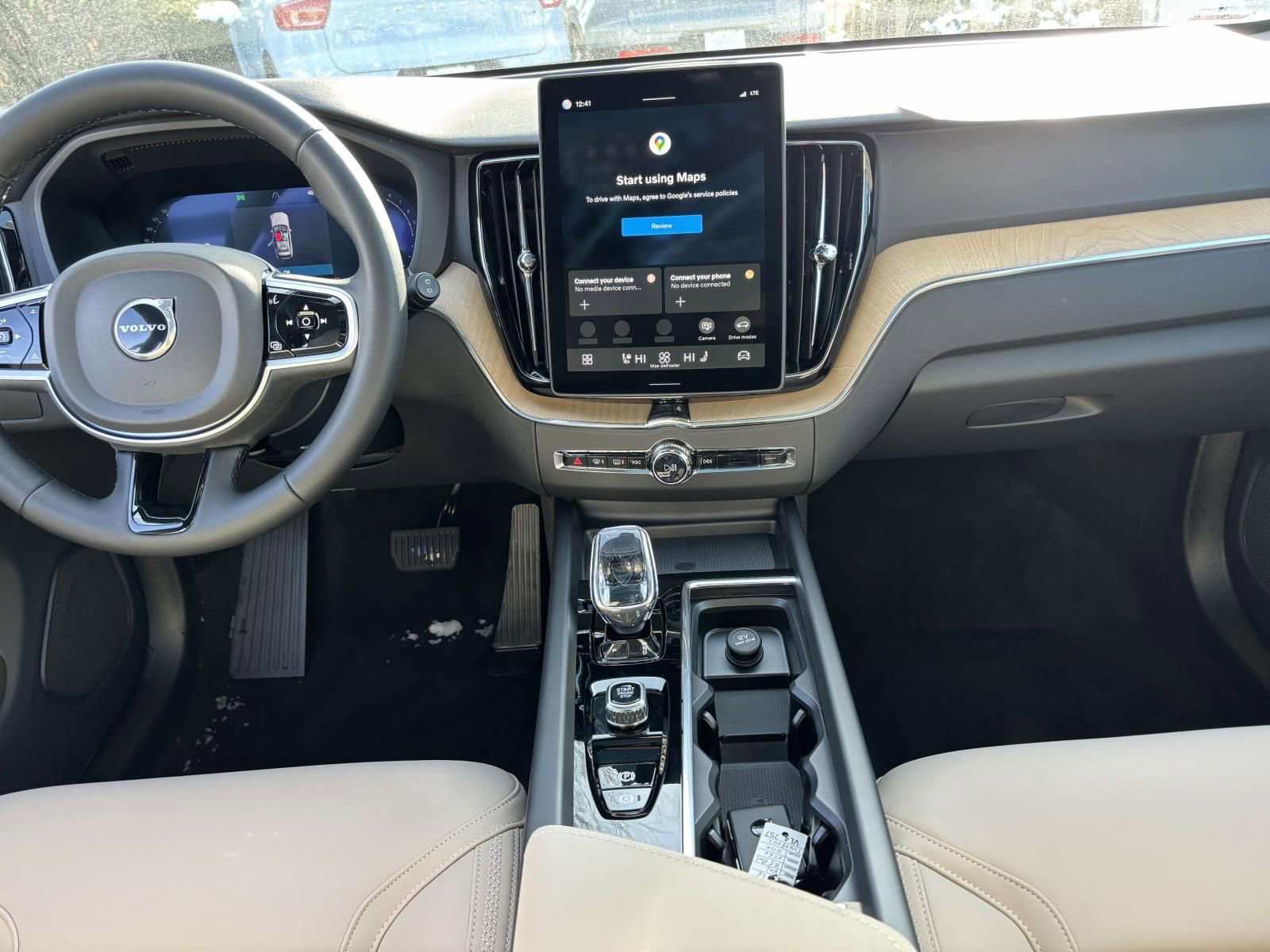 New 2026 Volvo XC60 B5 Plus w/ Protection Package Premier AWD/4WD image 27