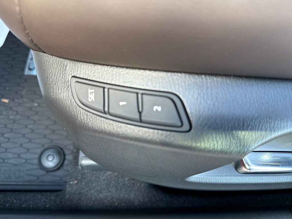 Certified 2025 MAZDA CX-5 Signature image 11