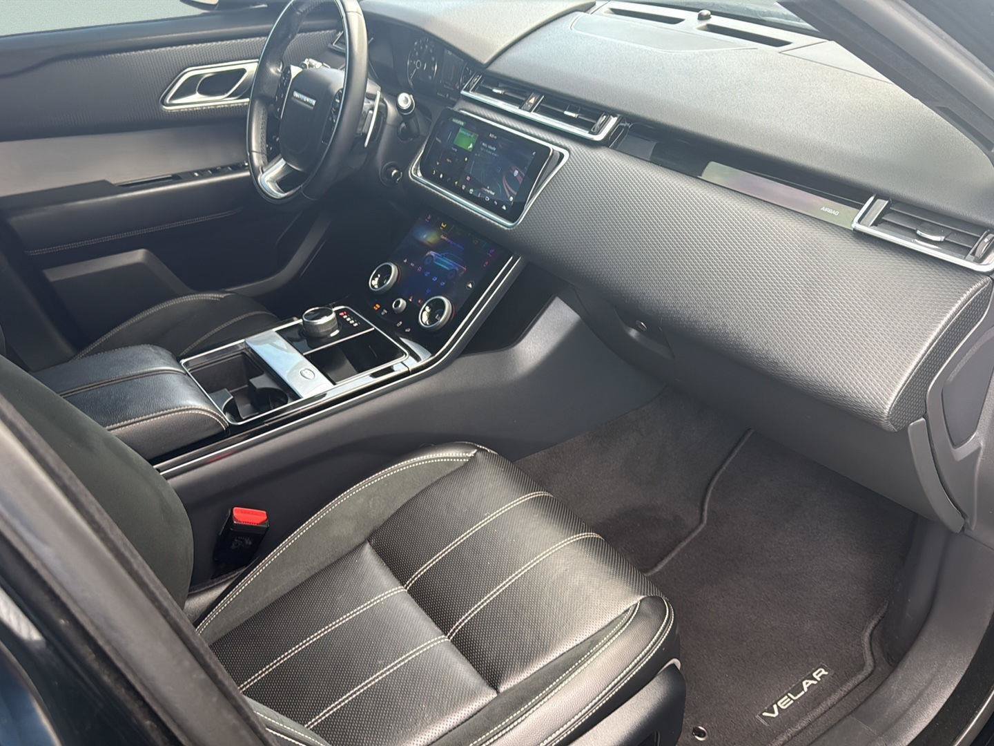 Used 2020 Land Rover Range Rover Velar R-Dynamic S AWD/4WD image 22