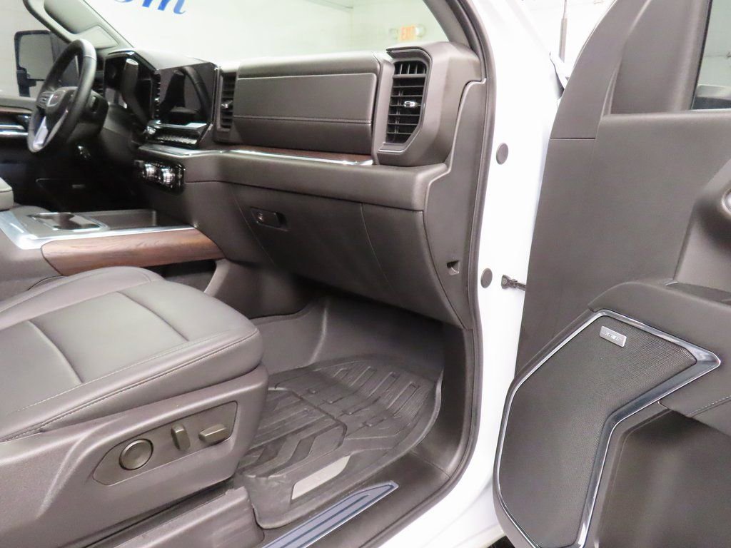 Used 2024 GMC Sierra 2500 SLT w/ SLT Premium Package image 34