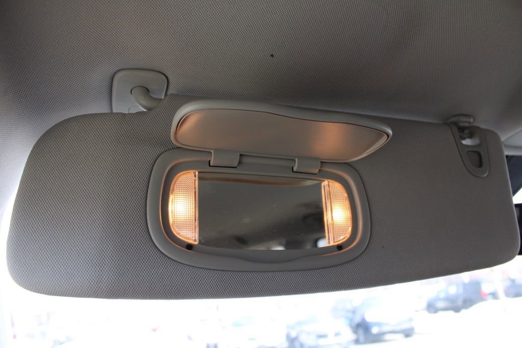 Used 2019 Chrysler Pacifica Touring-L image 48