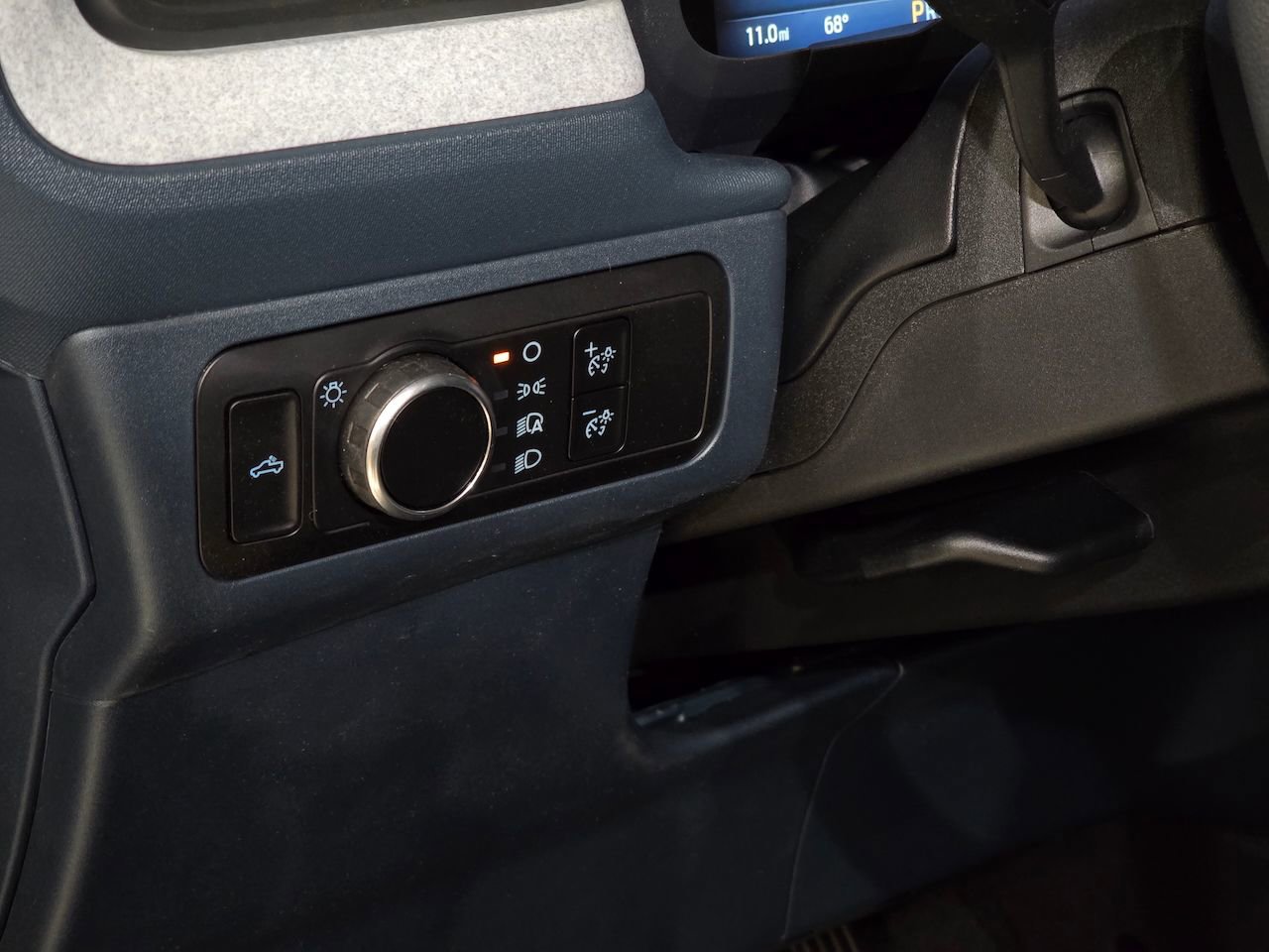 New 2025 Ford Maverick XLT image 18