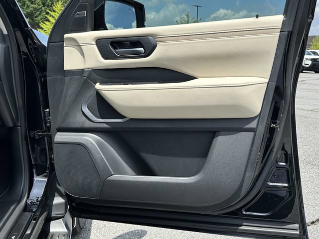 New 2026 Nissan Armada Platinum AWD/4WD image 16
