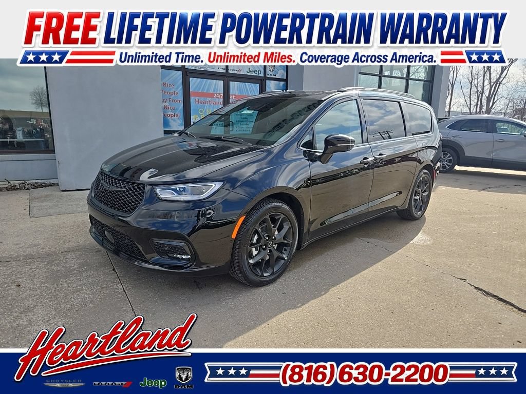 New 2026 Chrysler Pacifica Select w/ S Appearance Package