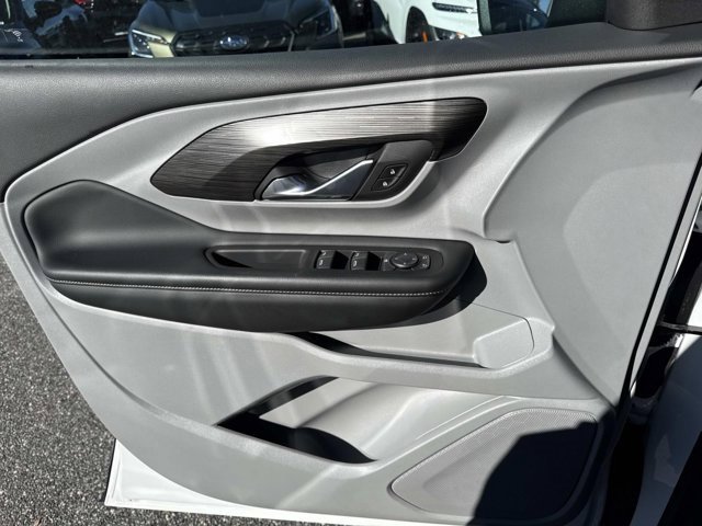 Used 2024 GMC Terrain SLE image 7
