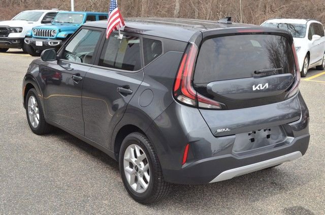 Used 2023 Kia Soul LX w/ LX Technology Package image 6