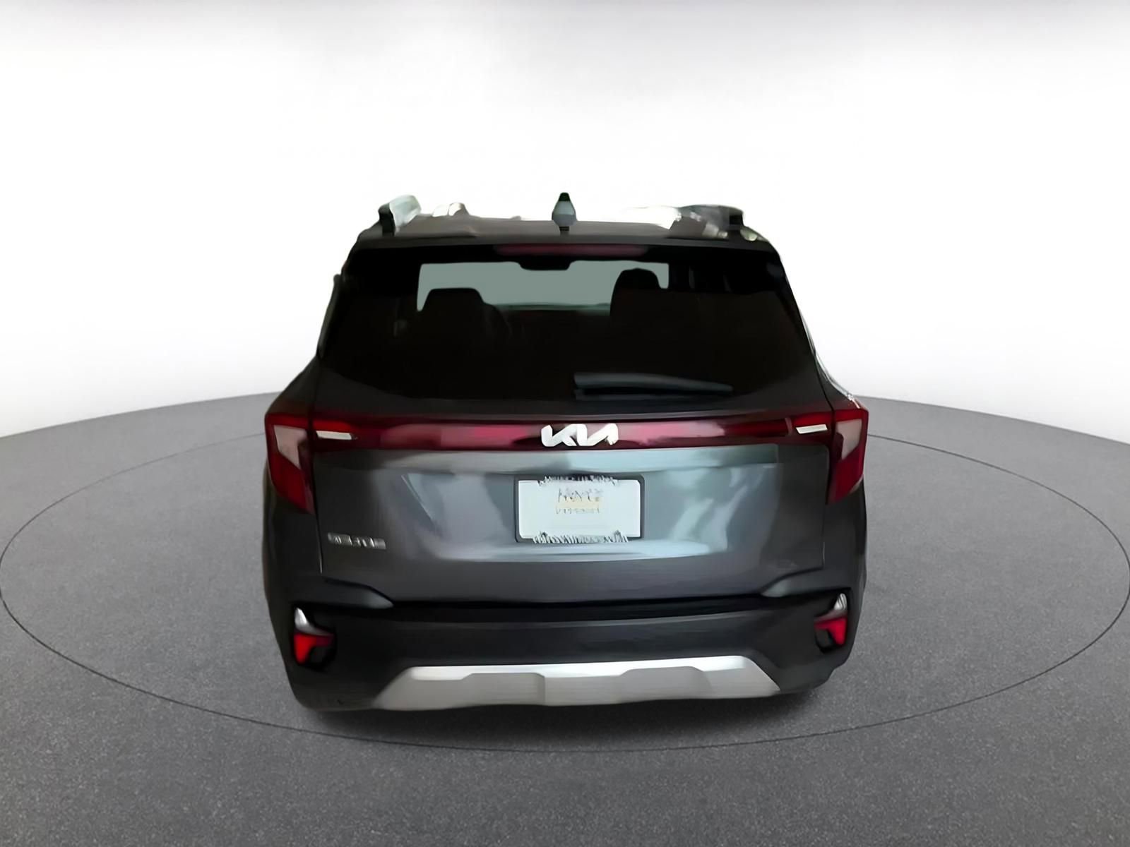 Used 2025 Kia Seltos S FWD image 12