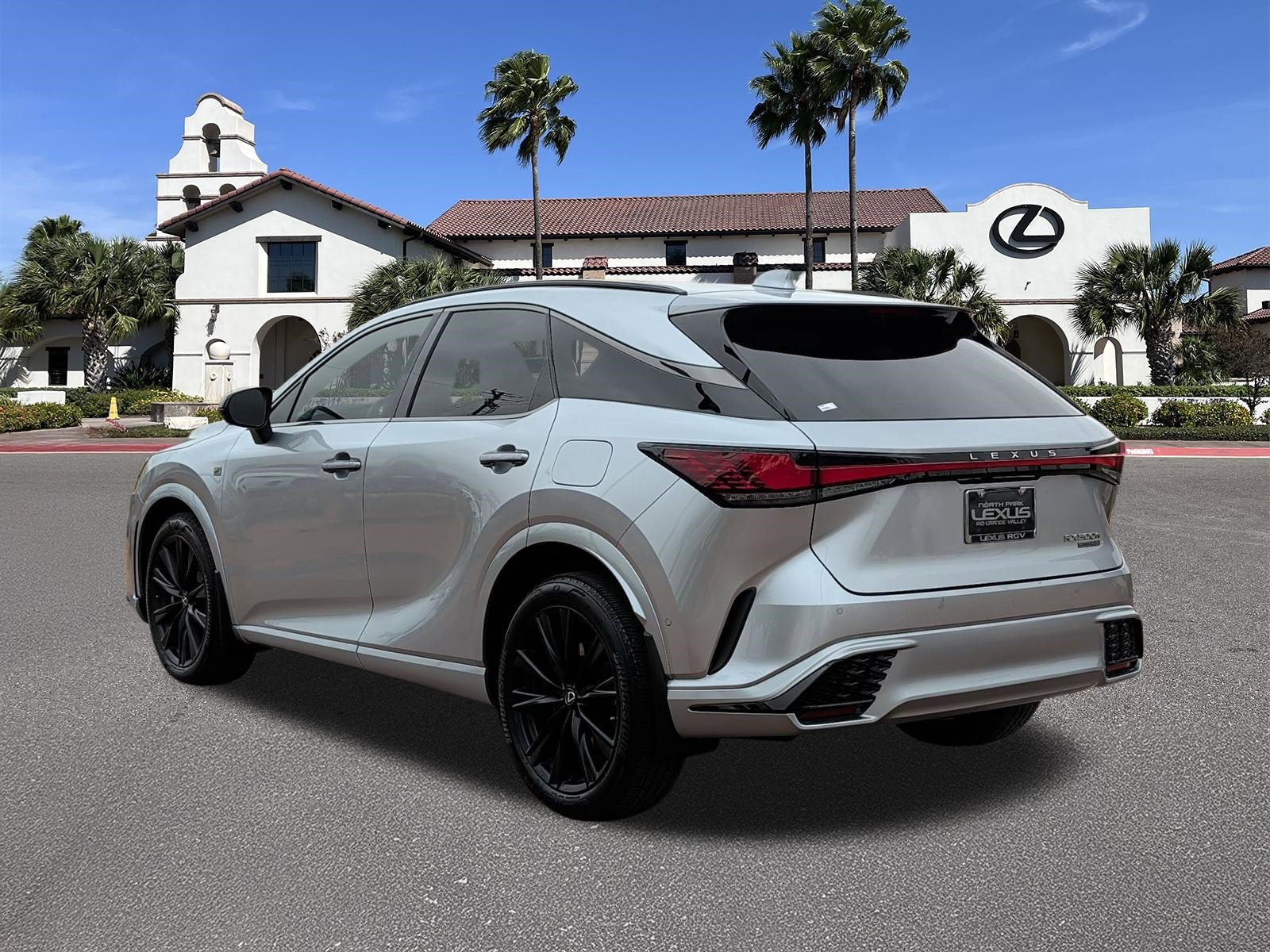 Certified 2025 Lexus RX 500h F Sport w/ Convenience Package AWD/4WD image 4