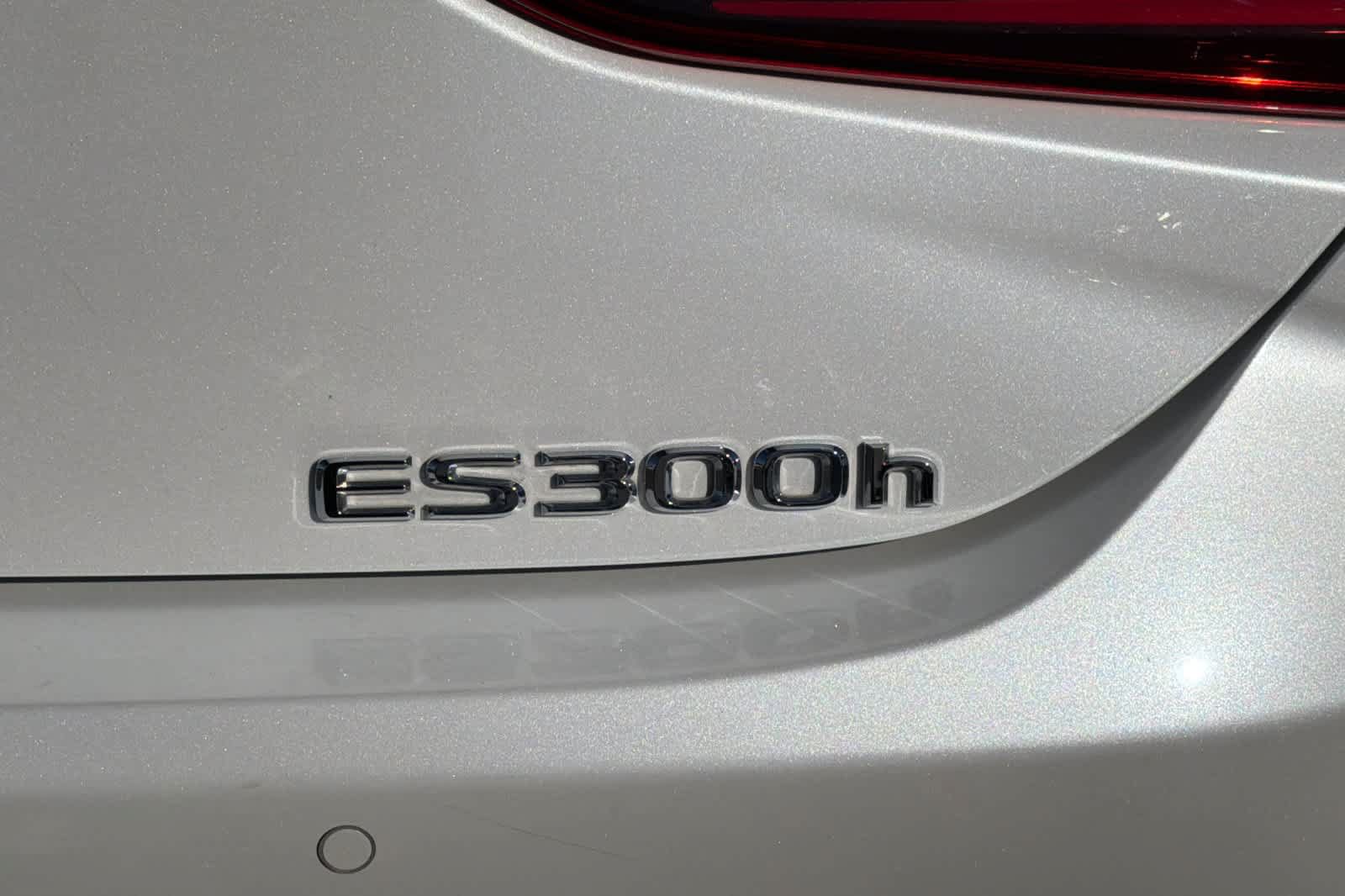 Certified 2025 Lexus ES 300h w/ Premium Package FWD image 31