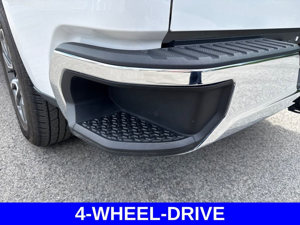 Used 2024 Chevrolet Silverado 1500 LT AWD/4WD image 22