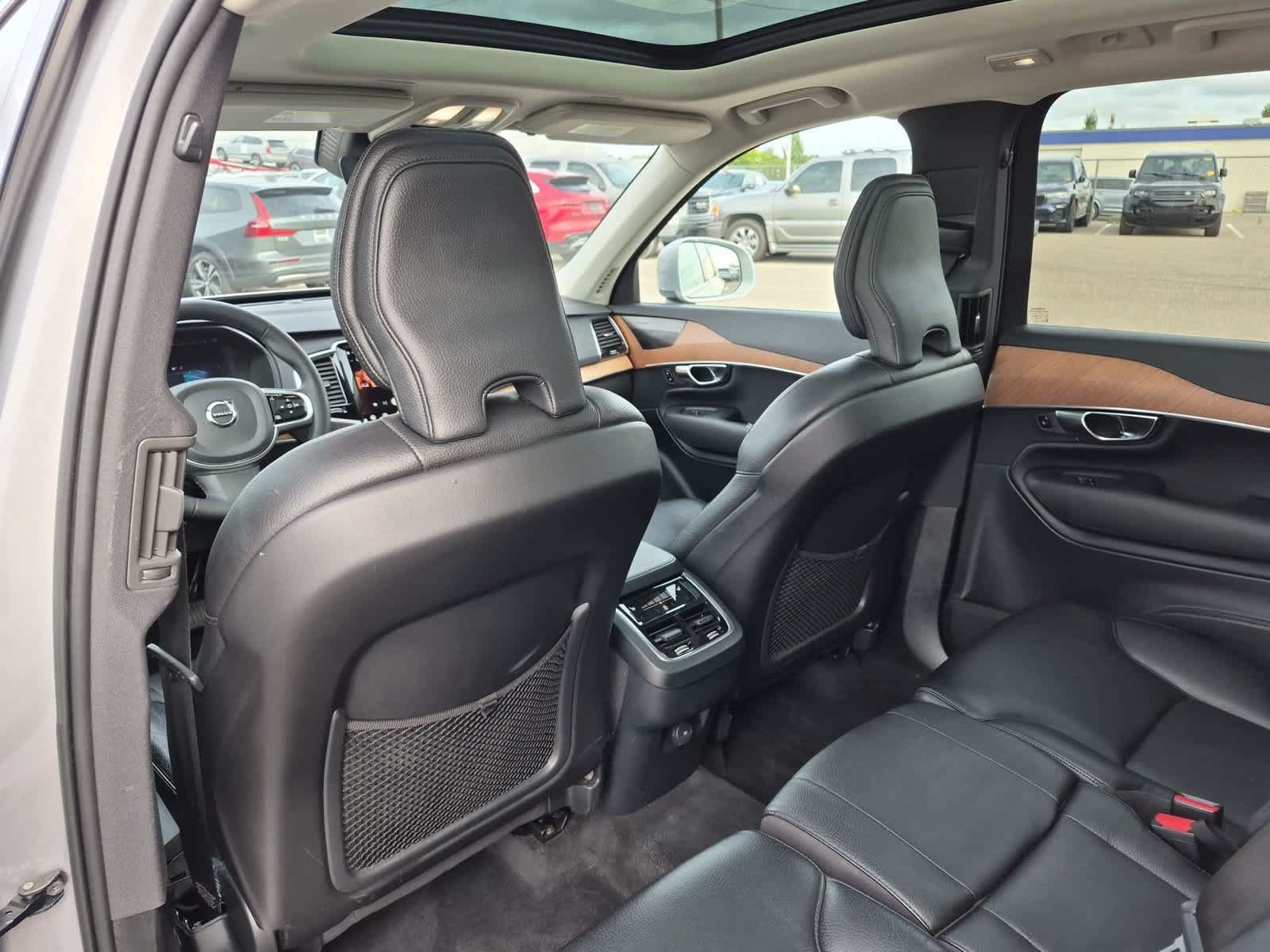 Used 2023 Volvo XC90 B6 Plus w/ Protection Package Premier AWD/4WD image 18