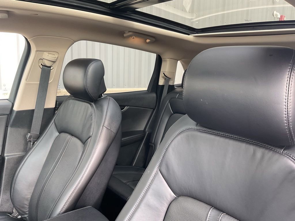 Used 2023 Lincoln Nautilus Reserve w/ Equipment Group 202A AWD/4WD image 5