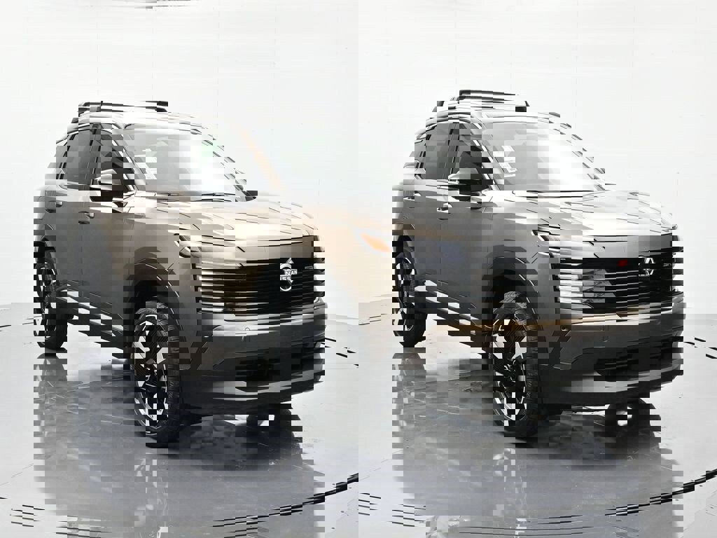 New 2026 Nissan Kicks SR image 3