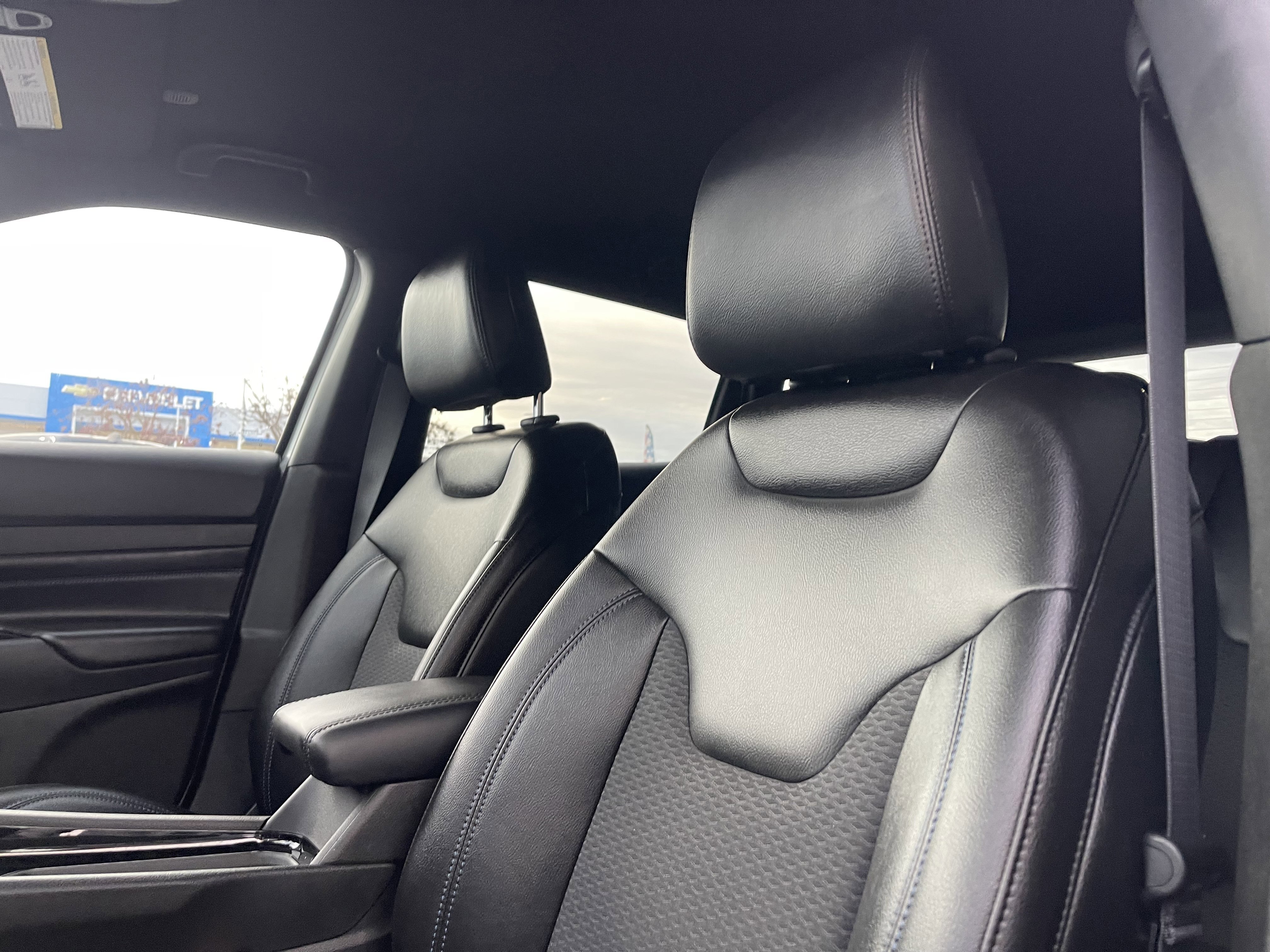 New 2026 Jeep Compass Latitude AWD/4WD image 17