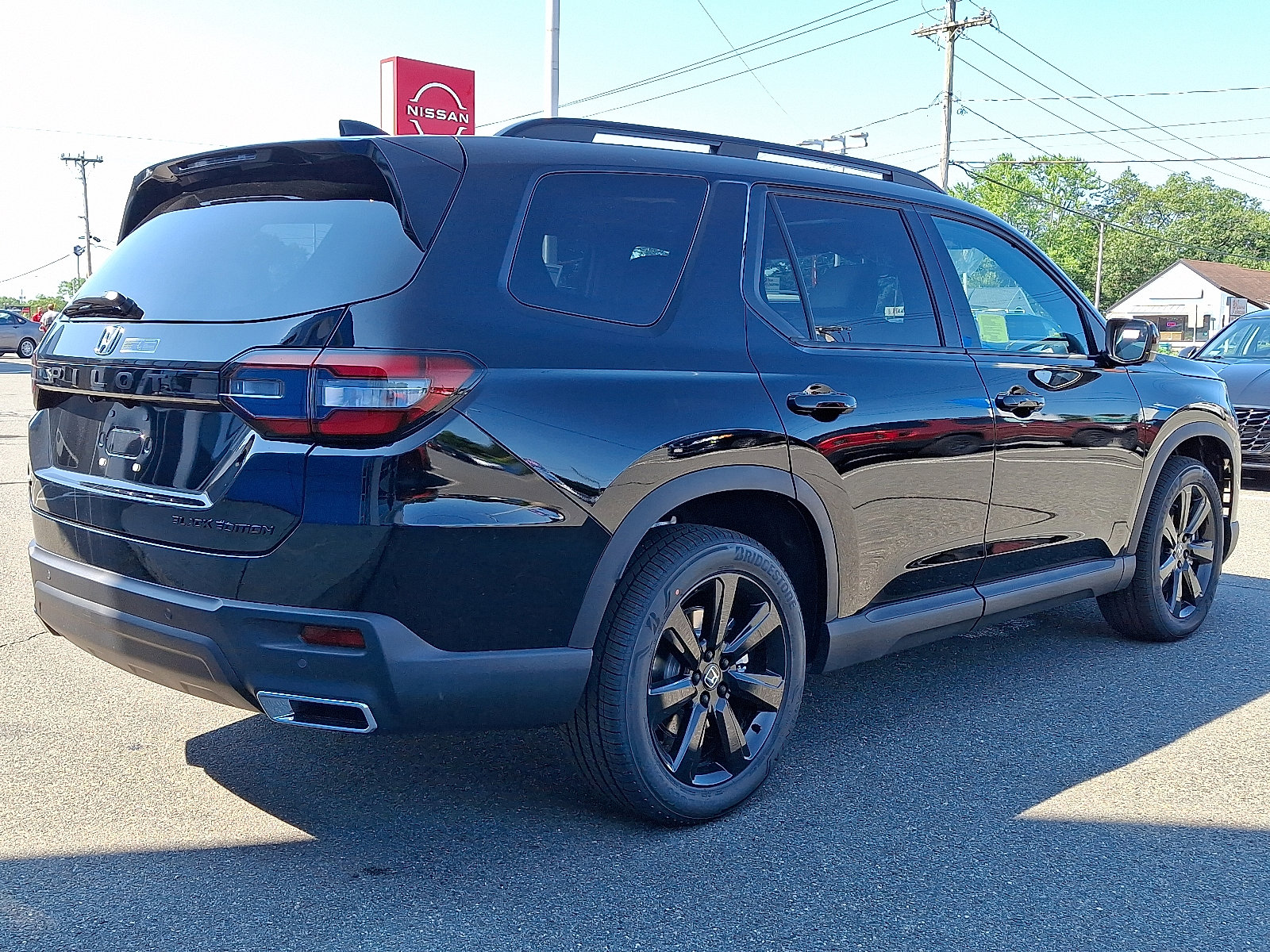 New 2025 Honda Pilot Black Edition image 3