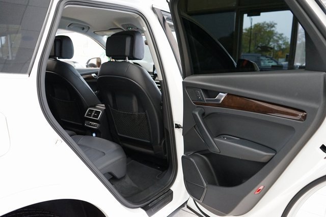 Used 2019 Audi Q5 2.0T Premium image 44