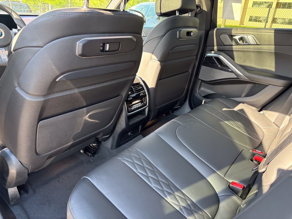 New 2027 BMW X6 xDrive40i AWD/4WD image 32