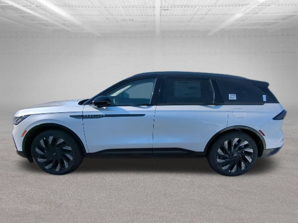 New 2026 Lincoln Nautilus Reserve w/ Jet Appearance Package AWD/4WD image 3