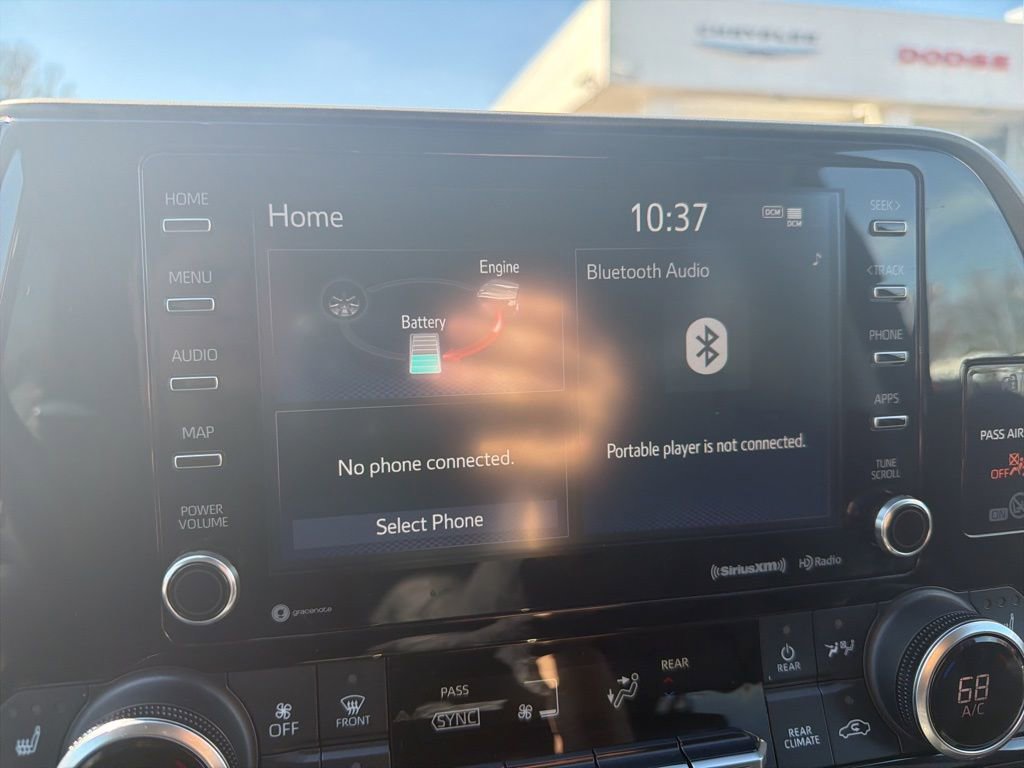 Used 2021 Toyota Highlander XLE image 18