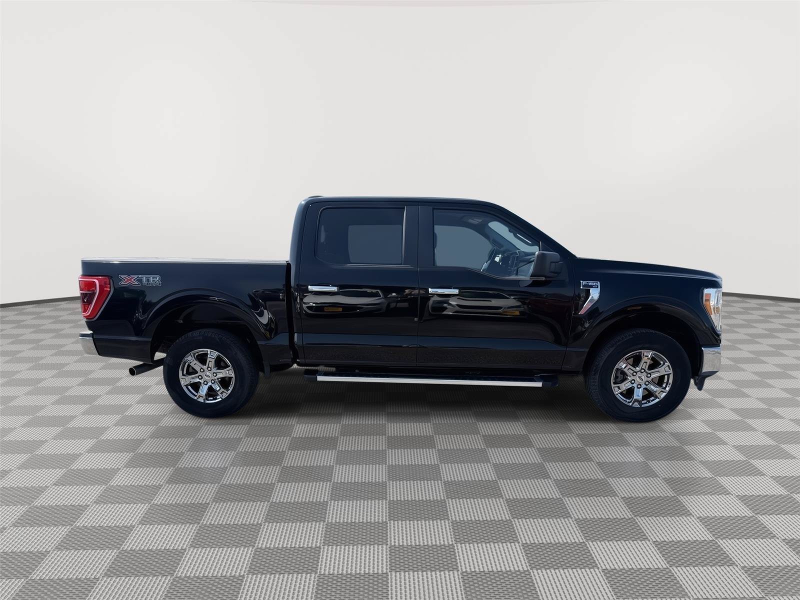 Used 2023 Ford F150 XLT w/ XTR Package AWD/4WD image 7