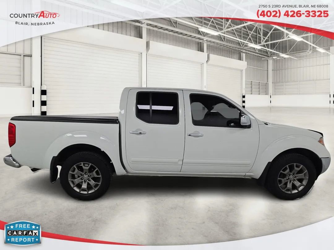 Used 2015 Nissan Frontier SL w/ Moonroof Package image 6