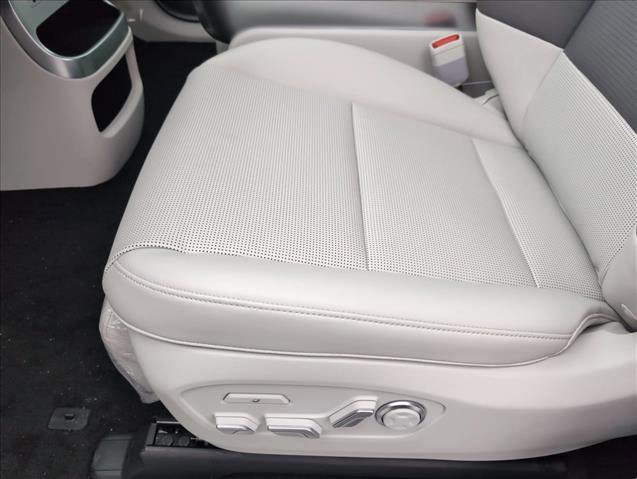 New 2026 Hyundai Ioniq 9 Limited w/ Tow & Go Package image 4