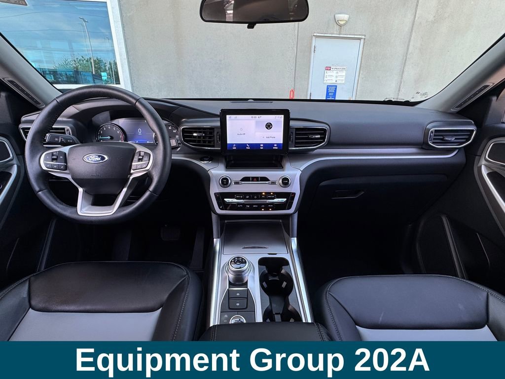 Used 2024 Ford Explorer XLT w/ Equipment Group 202A AWD/4WD image 6