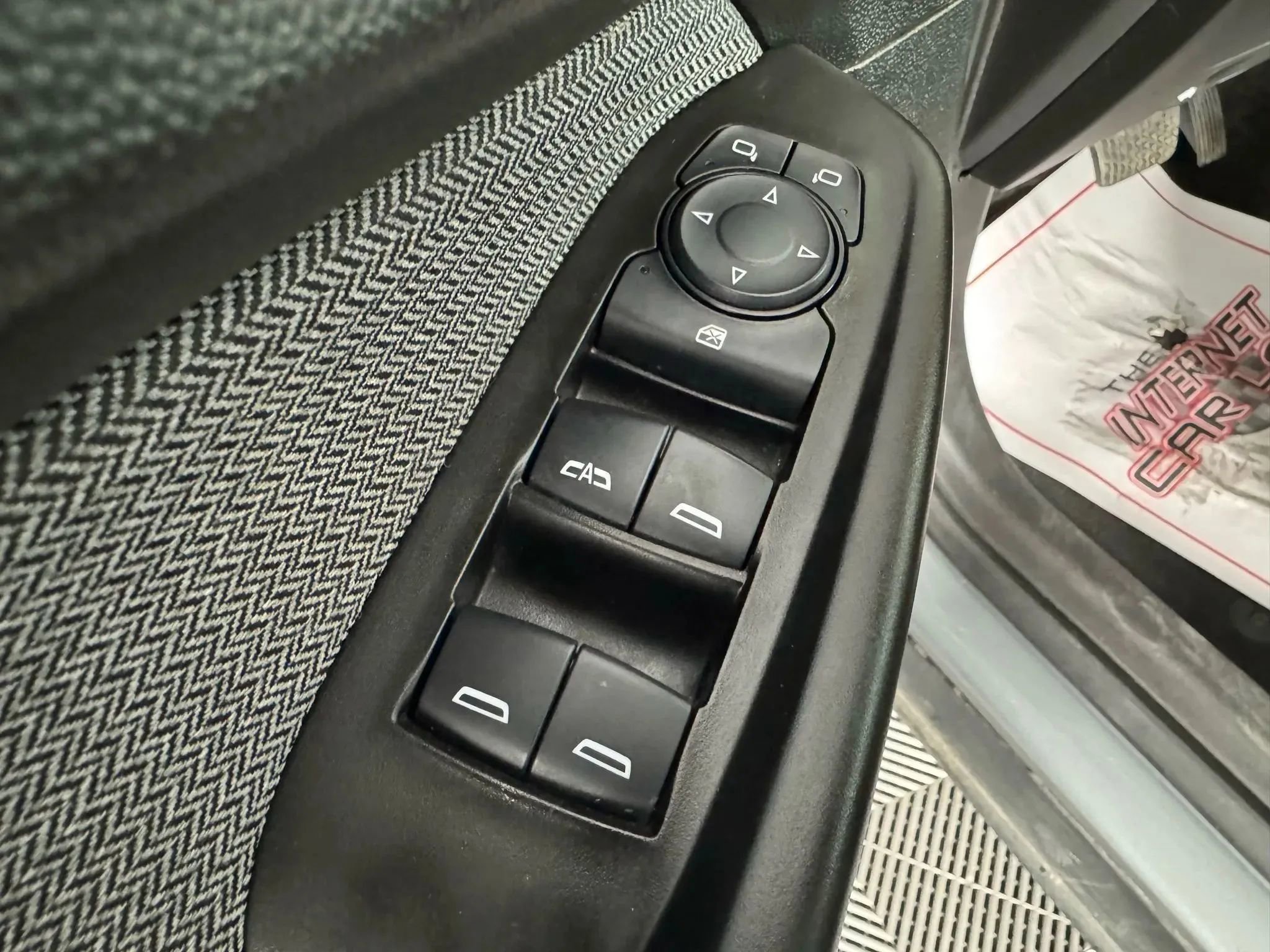 Used 2023 Chevrolet TrailBlazer LS AWD/4WD image 35