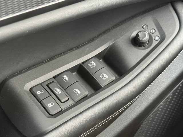 Certified 2025 Jeep Grand Cherokee Laredo X w/ Luxury Tech Group I AWD/4WD image 23