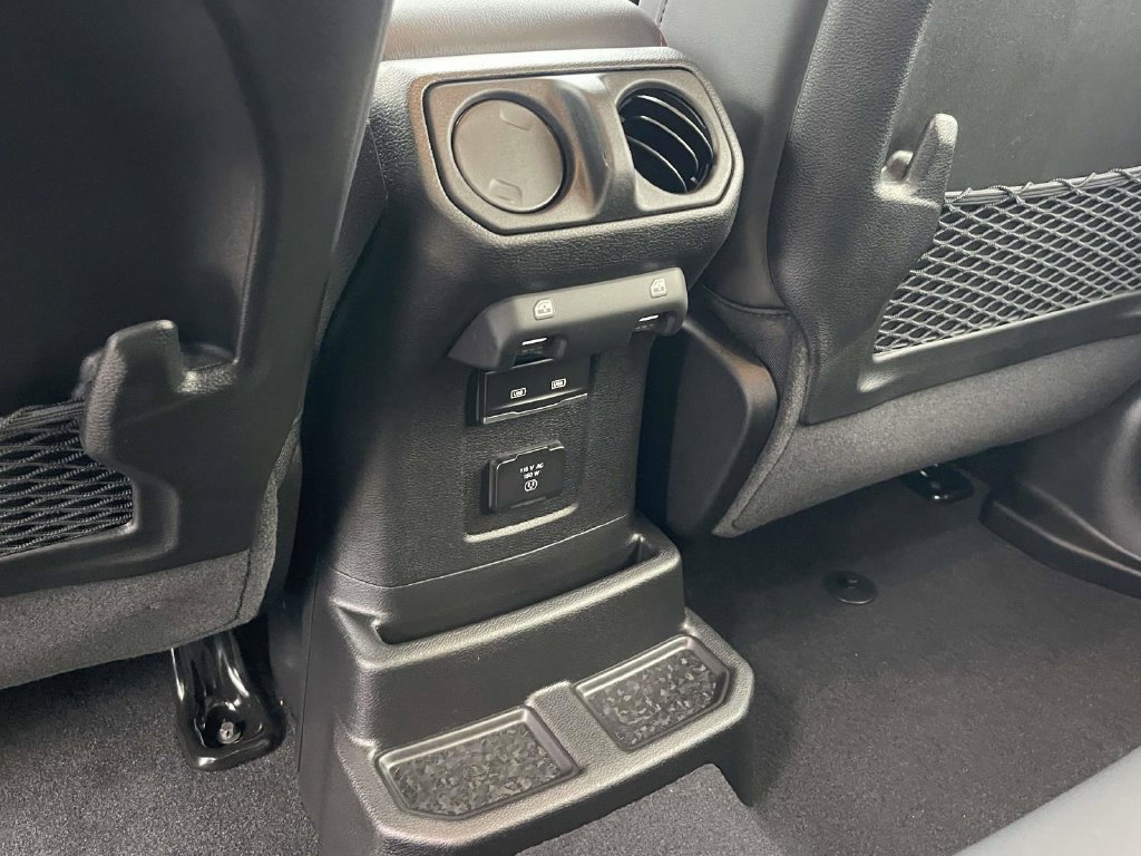 New 2027 Jeep Wrangler Unlimited Rubicon AWD/4WD image 18