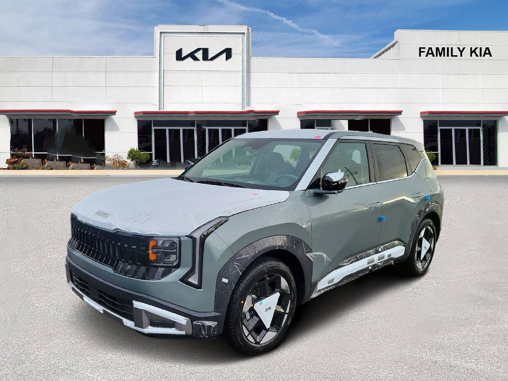 New 2027 Kia Seltos S FWD image 2