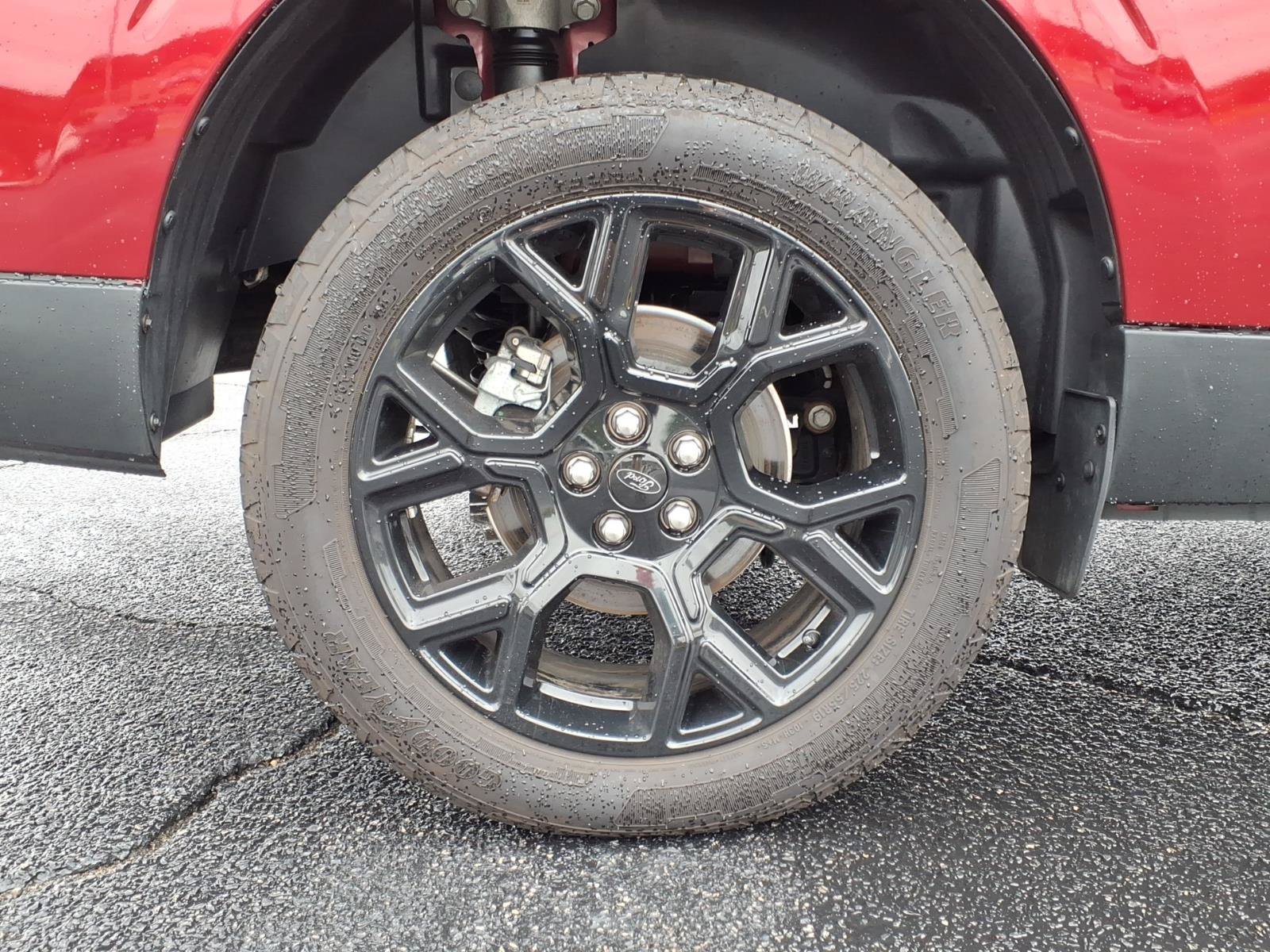 Certified 2025 Ford Maverick Lariat w/ Black Appearance Package AWD/4WD image 10