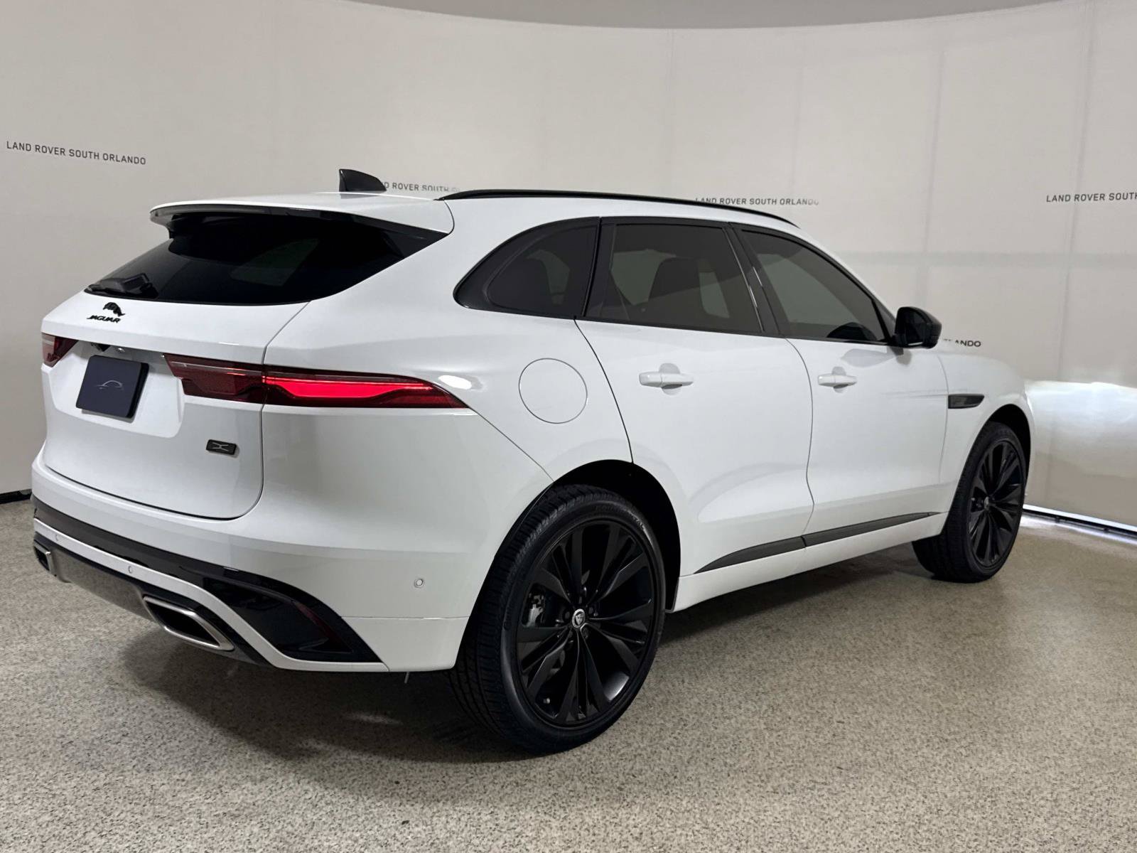 New 2026 Jaguar F-PACE R-Dynamic S AWD/4WD image 5